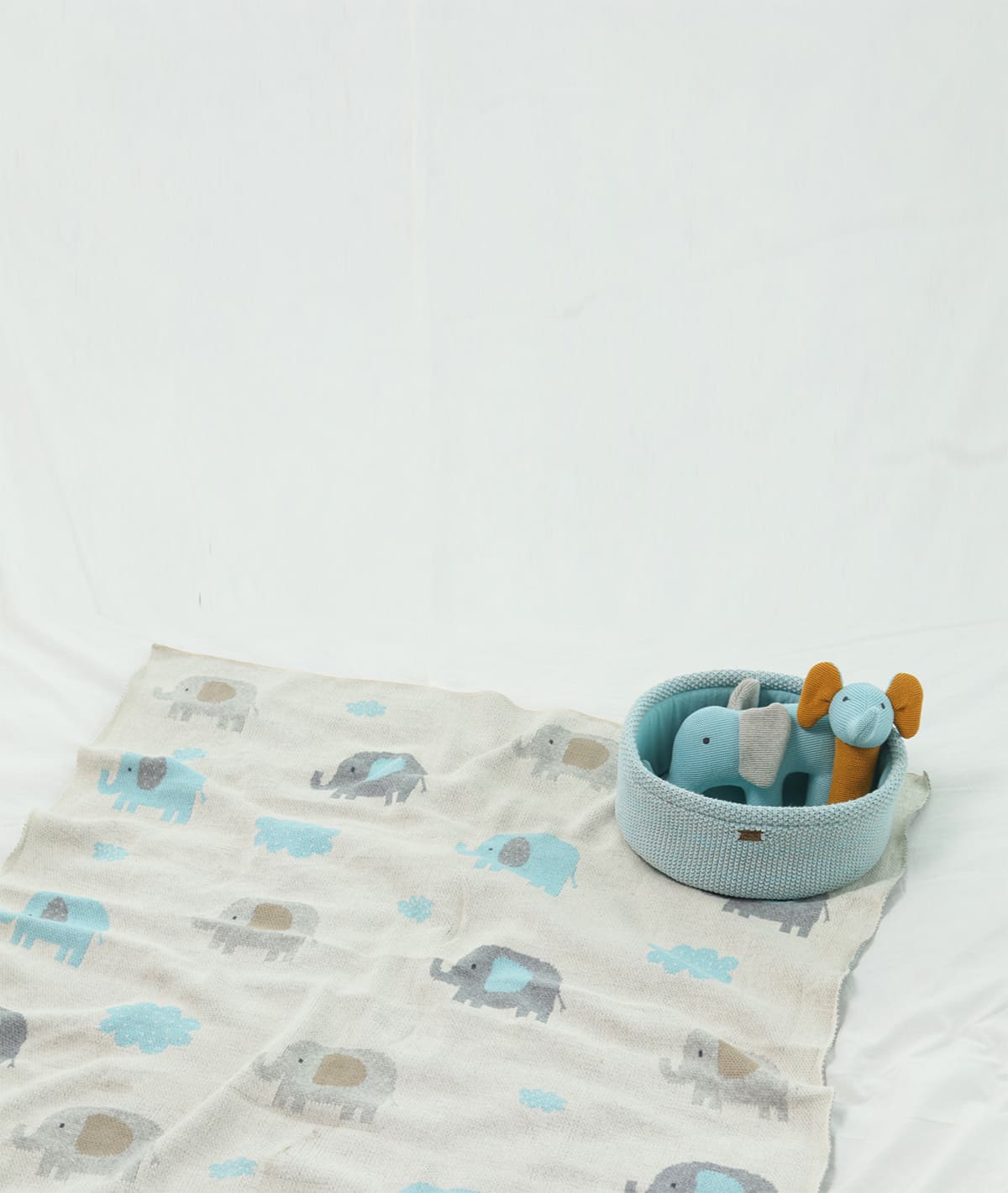 Ele Gift Basket (Set of Four pcs - Storage Basket, Knitted Baby Blanket, Soft Toy, and Rattle)